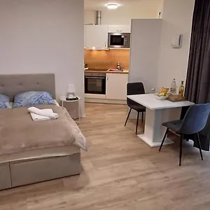https://lesia-apartments-4.brnohotels.org